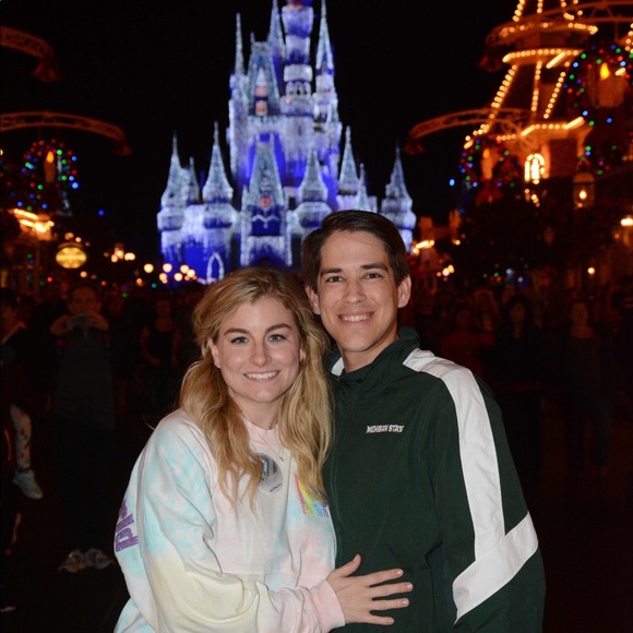 Meet your Posher, Brittney - Picture 3 of 4